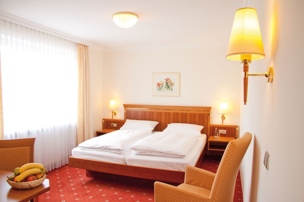 Hotel Am Schlosspark Zum Kurfurst 11/67
