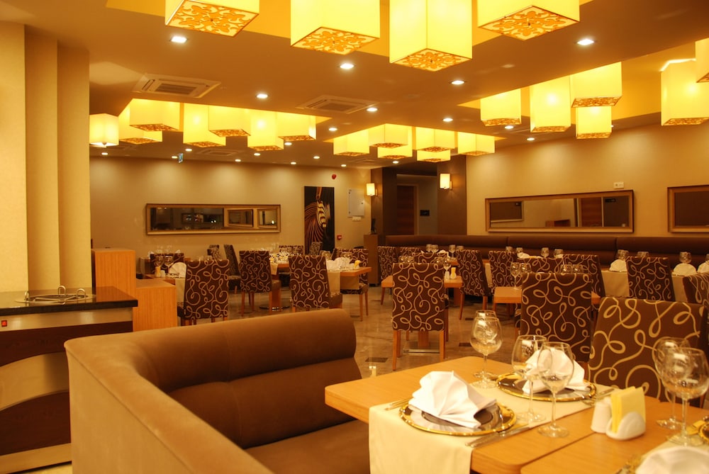 Volley Hotel Izmir 43/63