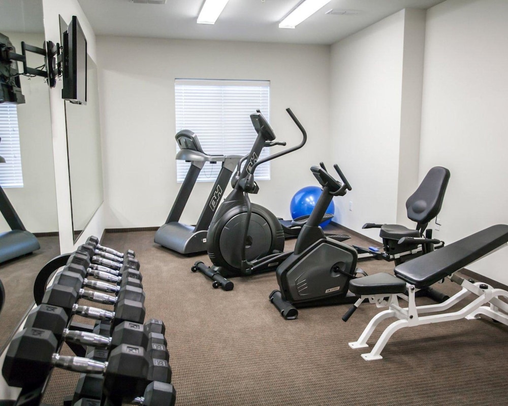 Sleep Inn Suites Gulfport 20/34