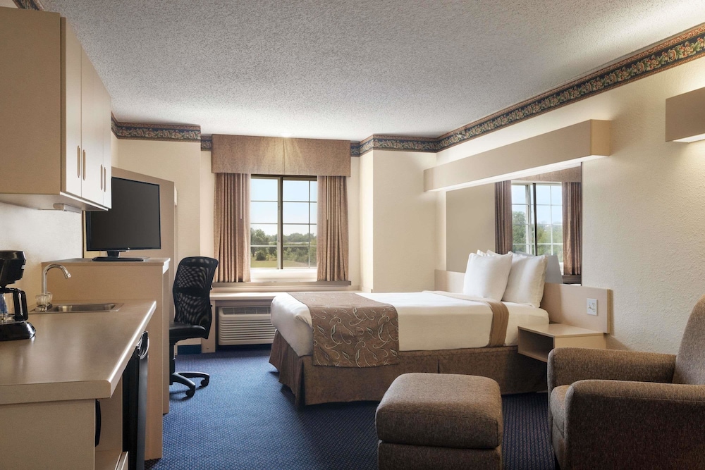 Travelodge By Wyndham Fort Scott 21/39