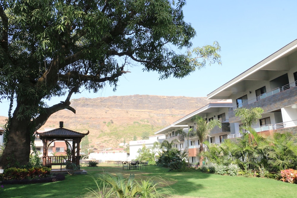 Club Mahindra Hatgad 15/18