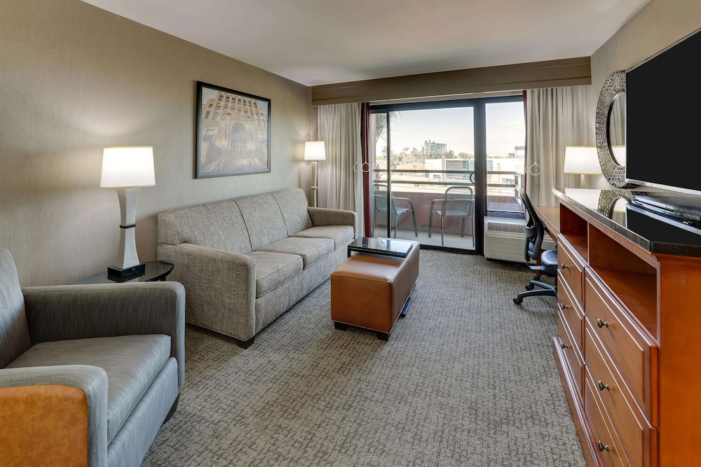 Drury Inn And Suites Phoenix Airport 28/50