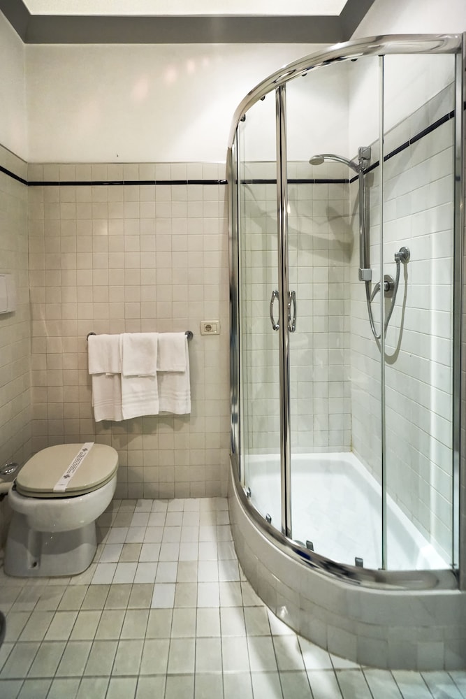 Townhouse Condotti 29 49/53
