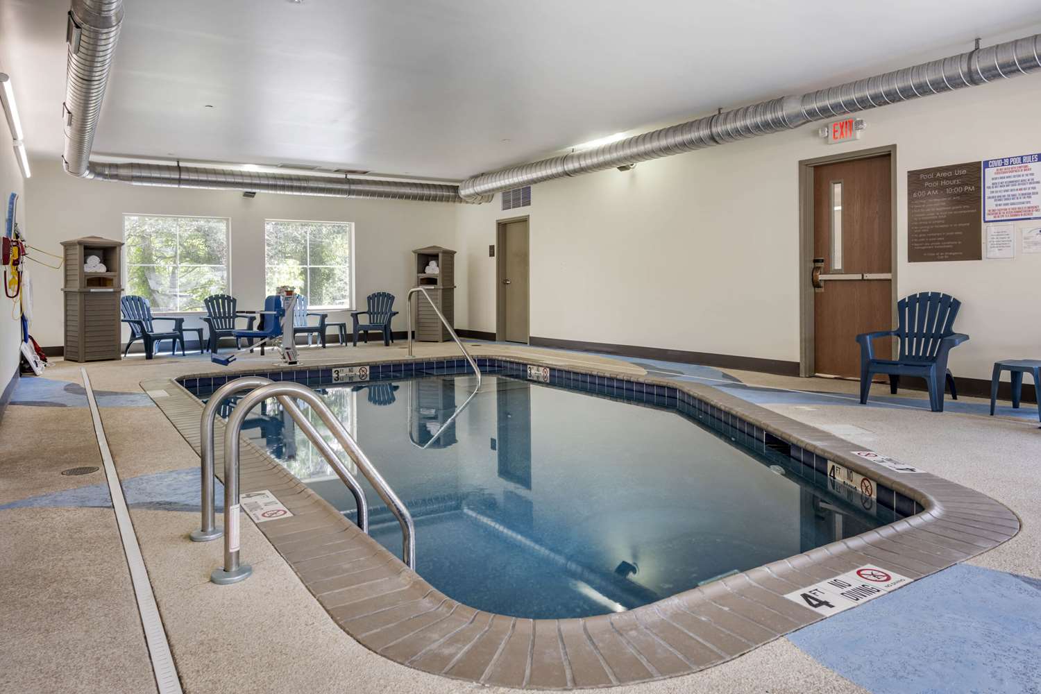 Comfort Inn Connellsville Riverview 14/23