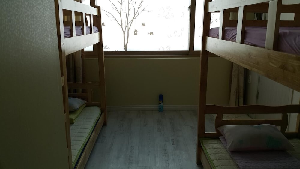 Kangguan Guesthouse 6/16