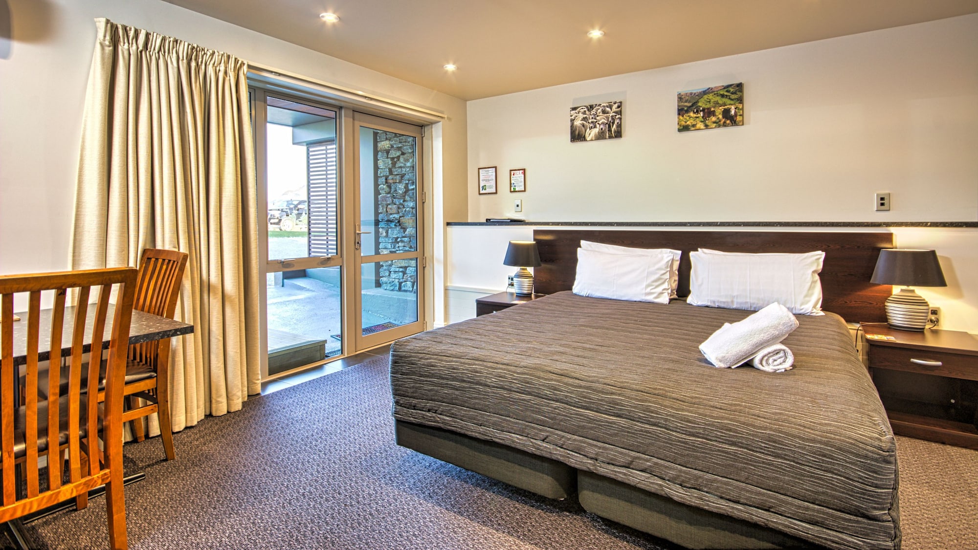 SPA, STUDIO, GROUND FLOOR