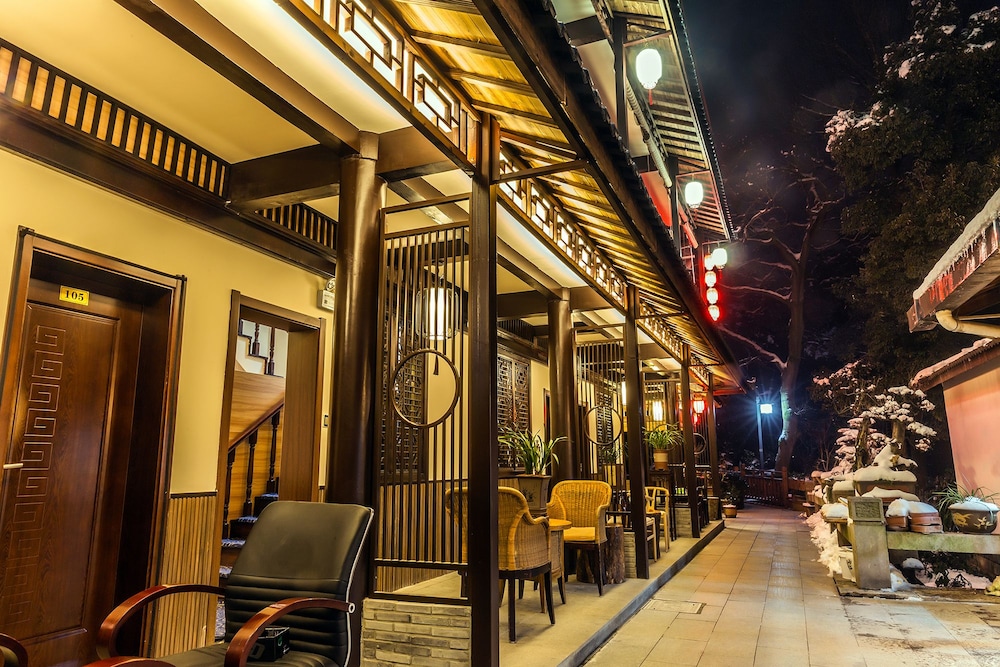 FTYS Hostel 5/50