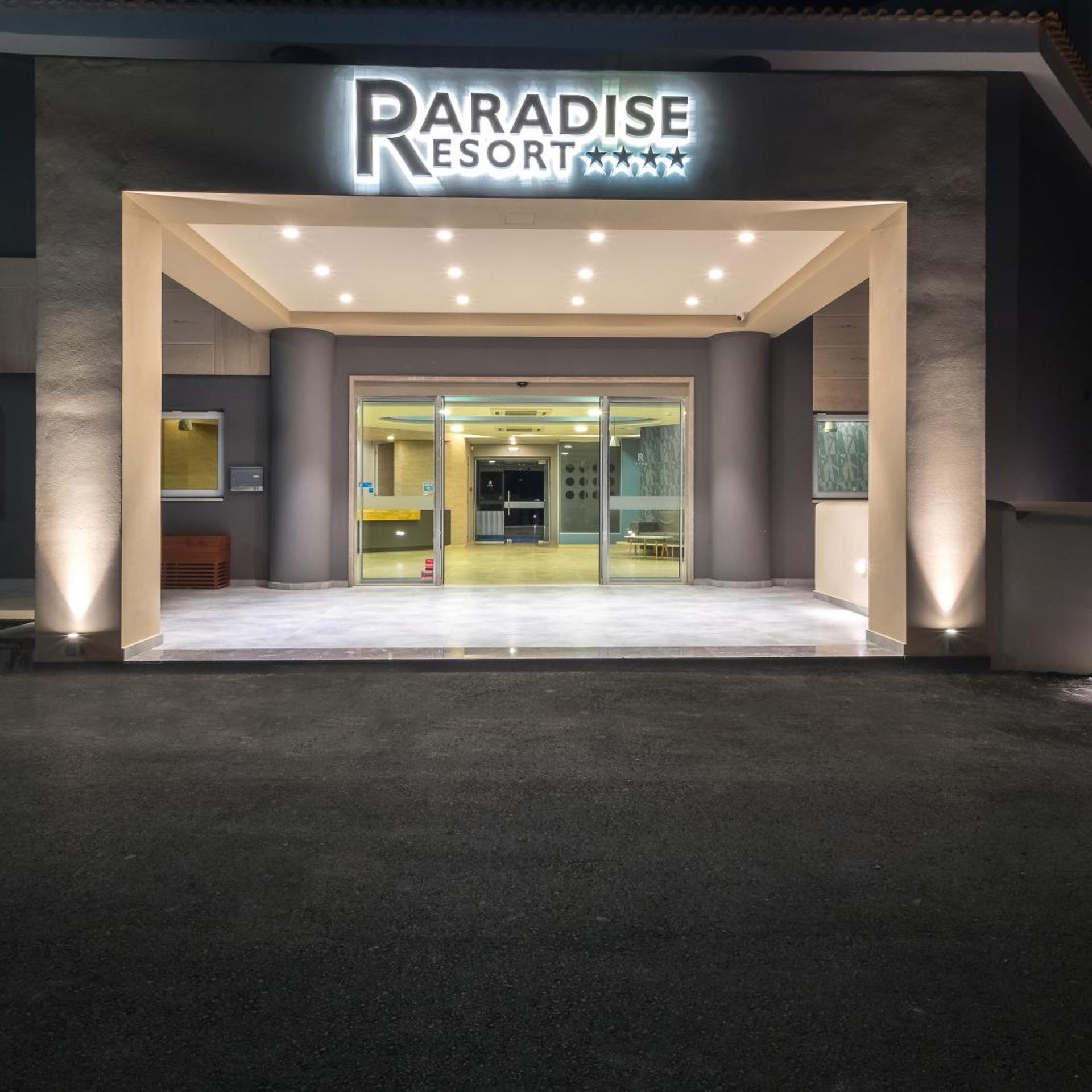 Paradise Resort 4/100