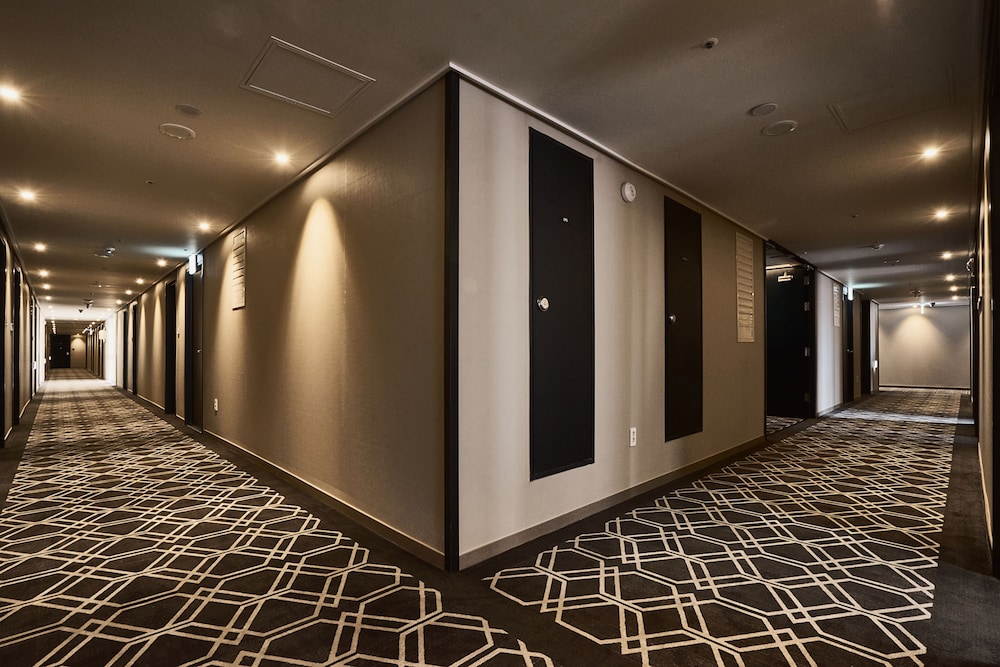 Royal Emporium Hotel 39/72
