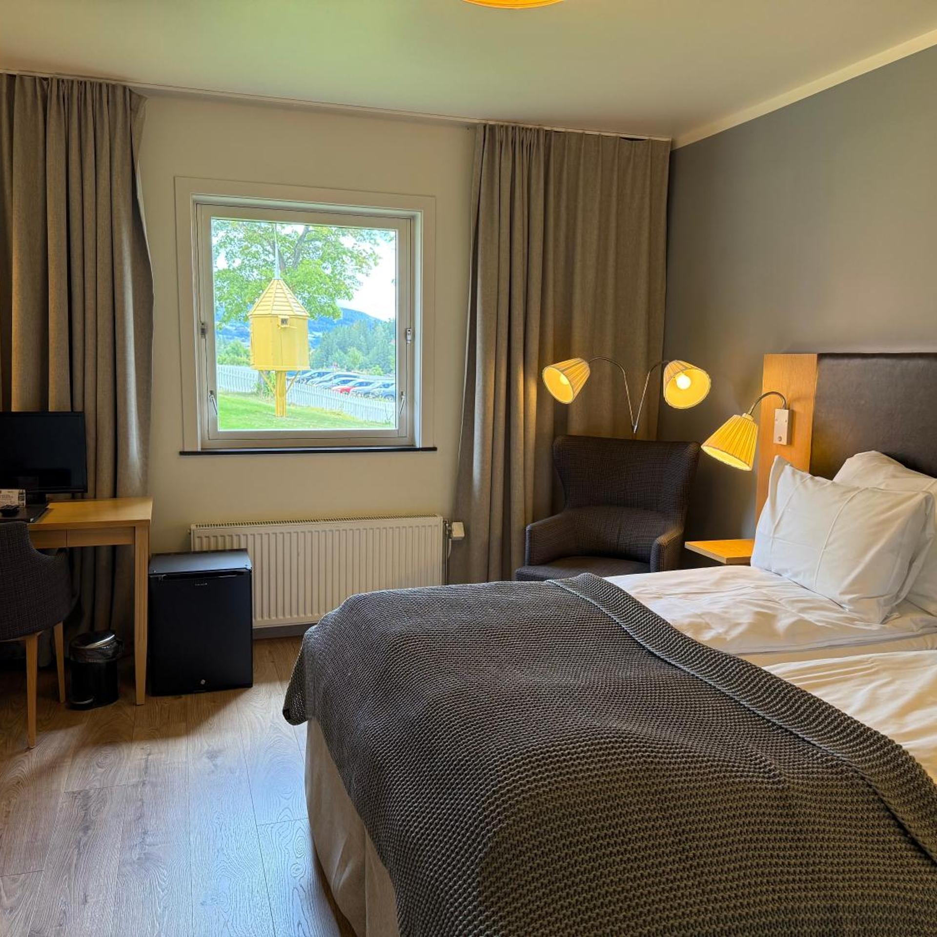 Room, Double Bed