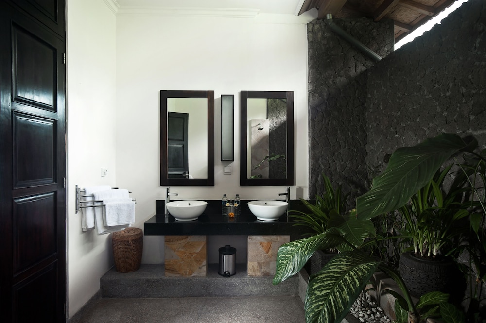 Villa Teman Lovina 19/35