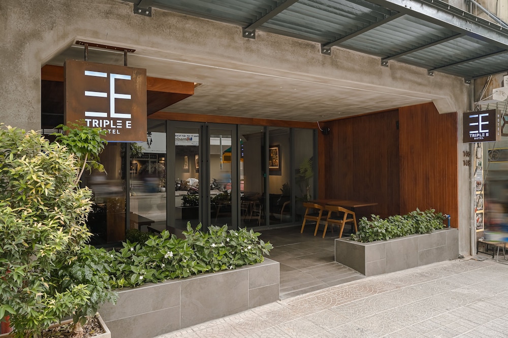 Triple E Hotel Metro Ben Thanh 5/50