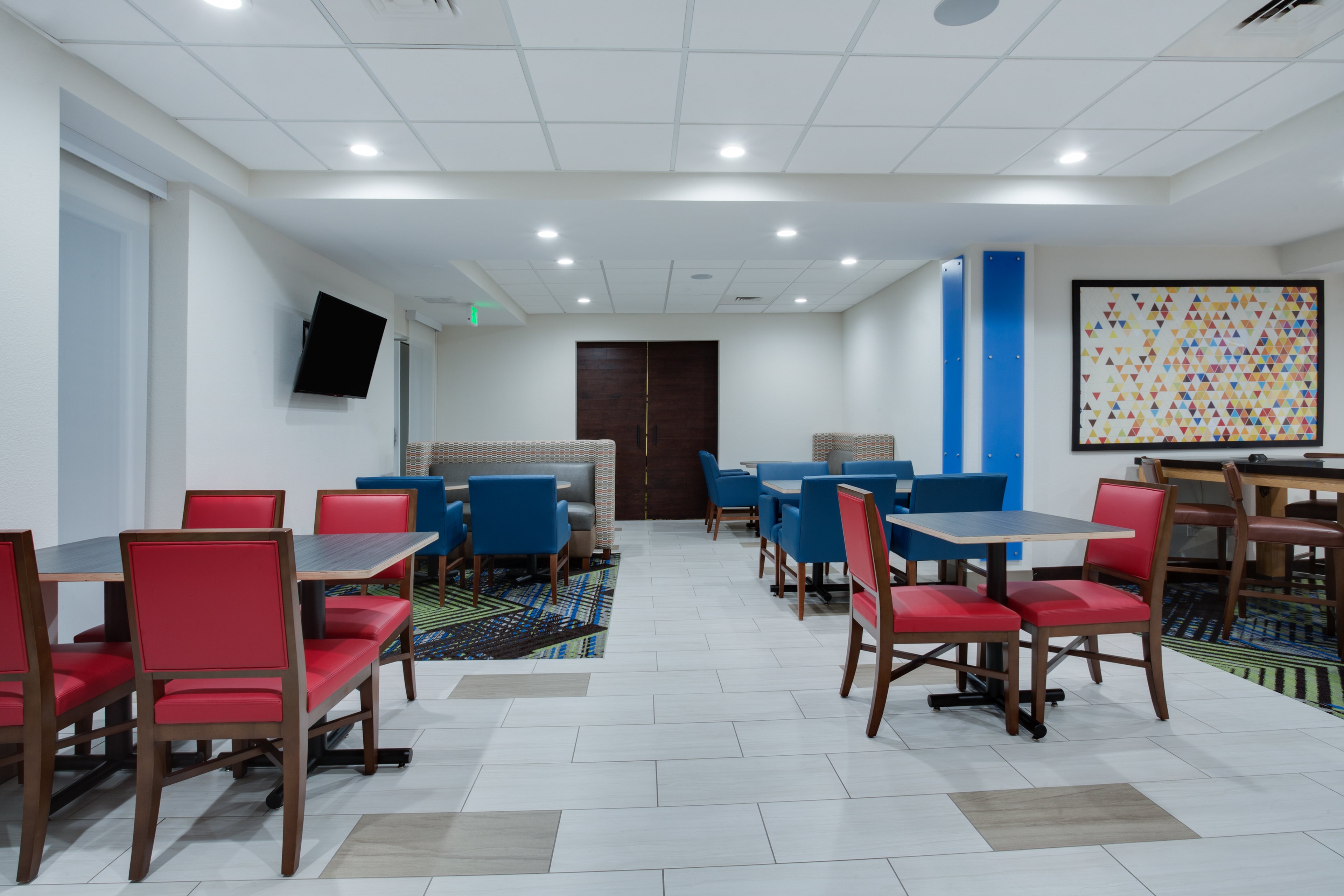 HOLIDAY INN EXPRESS & SUITES FLEMING ISLAND 34/38