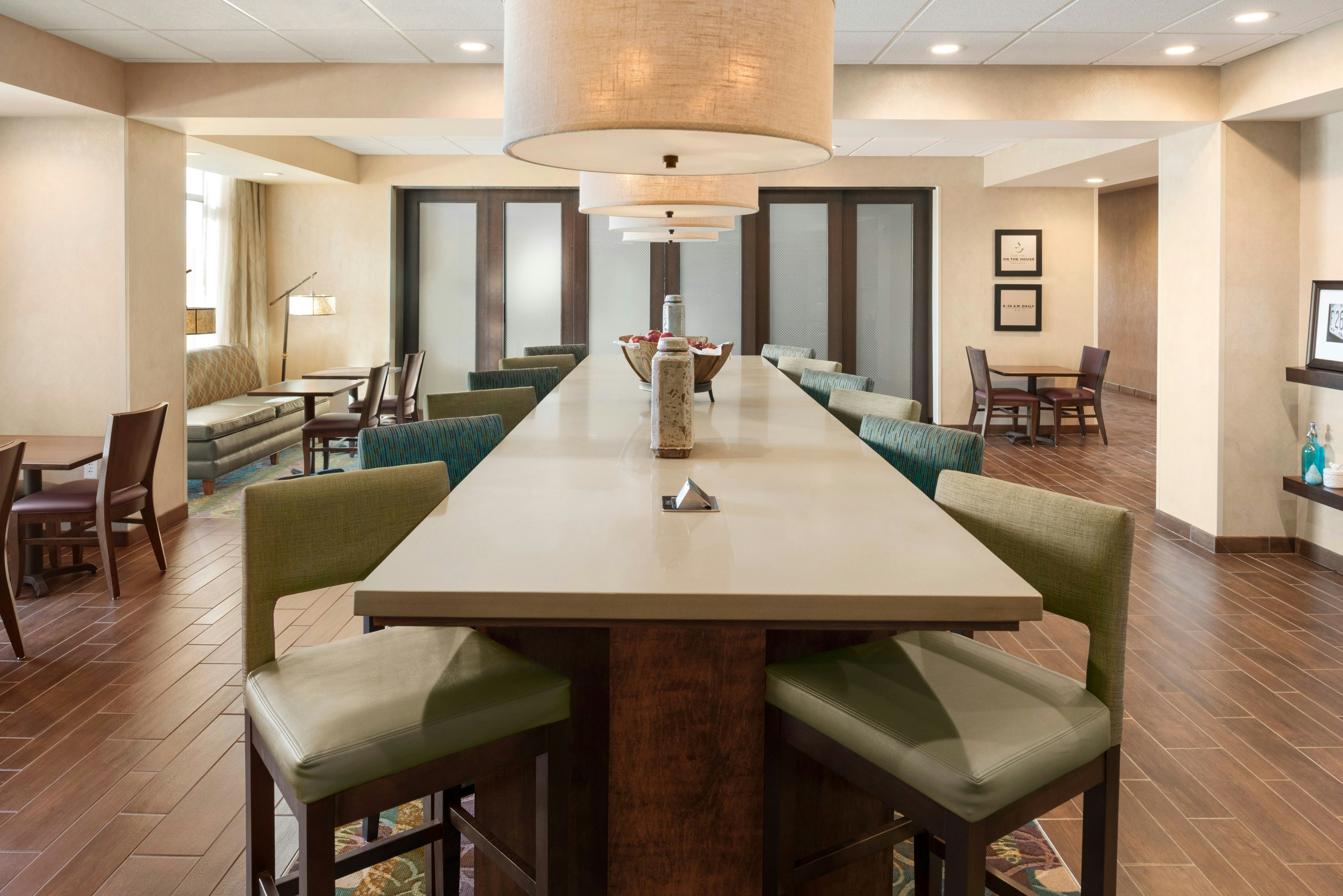 Hampton Inn Lincoln Airport 6/13