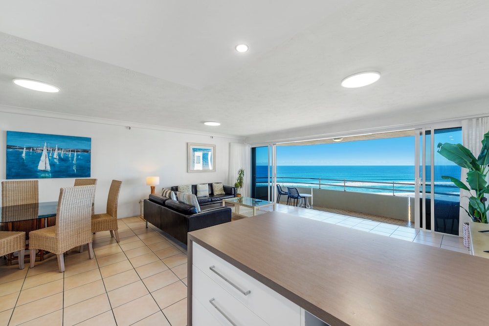 Zenith Ocean Front Apartments 15/50
