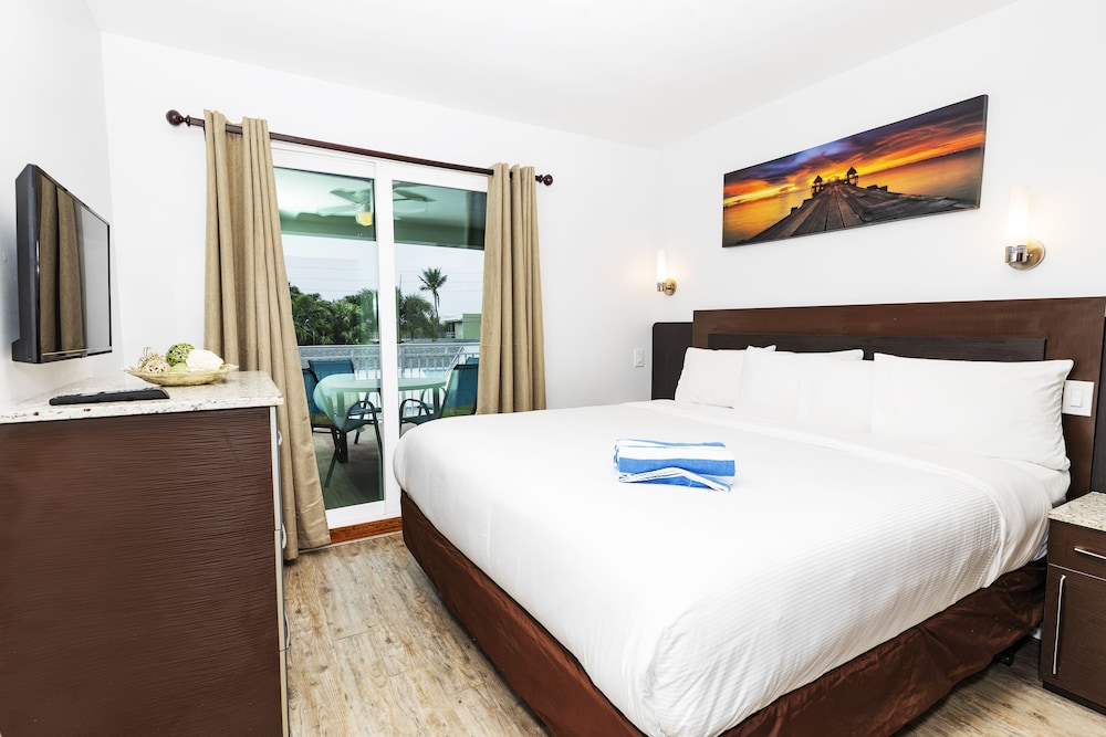 Caribbean Resort Suites 19/65