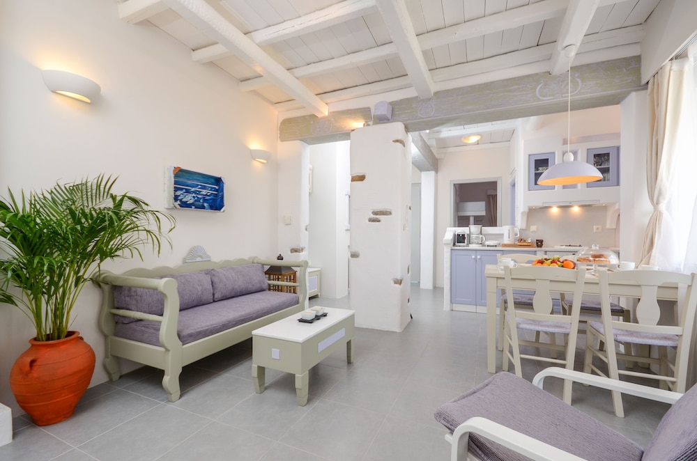 Santa Katerina Studios &amp; Apartments 25/50