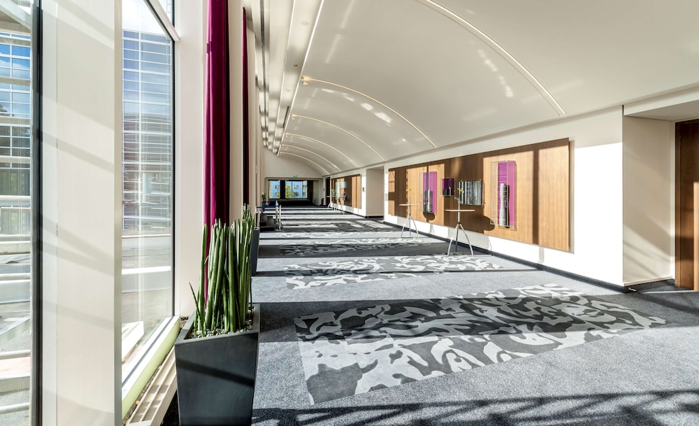 Dorint Kongresshotel Mannheim 75/80