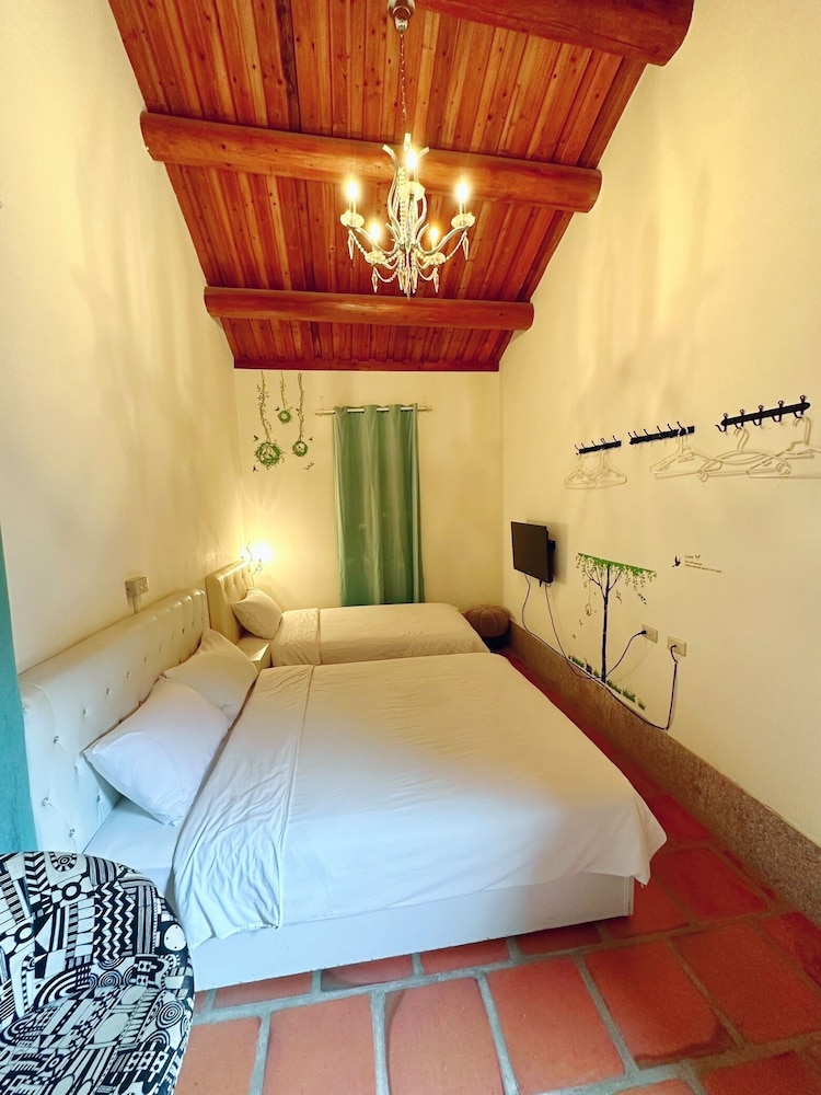 I-Shan B&B 13/42