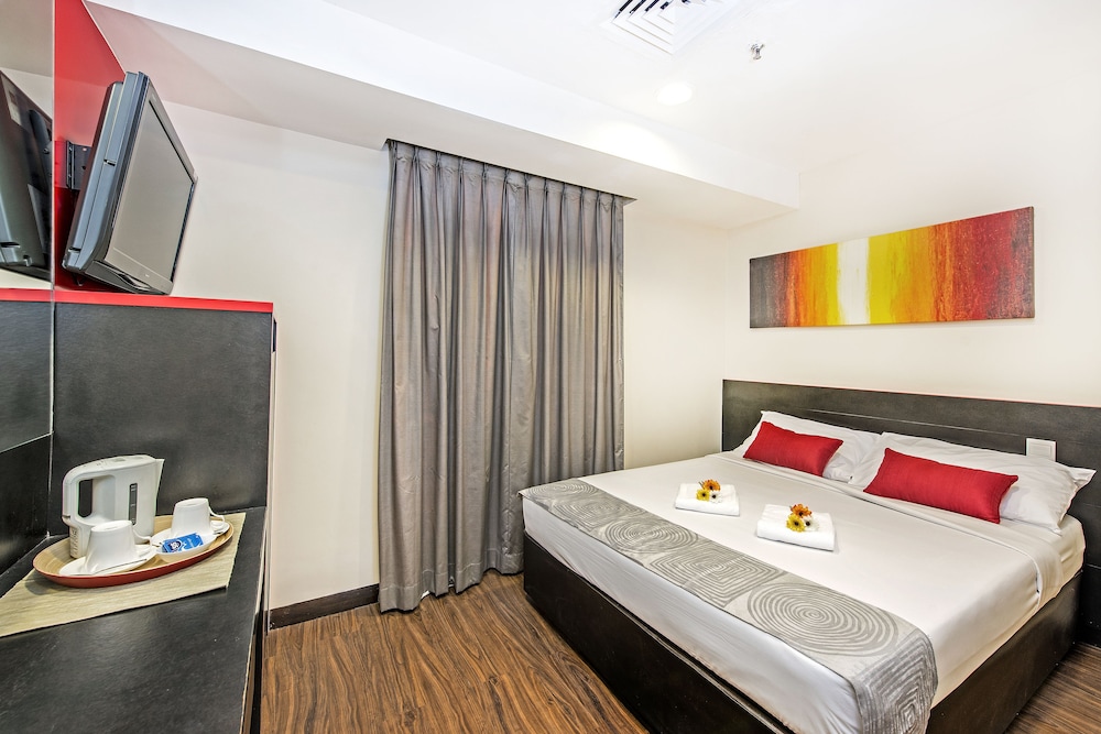 Hotel 81 Heritage 10/30
