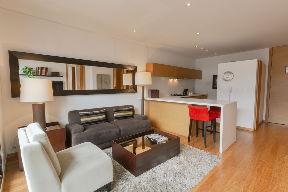 Hotel 93 Luxury Residences 43/69