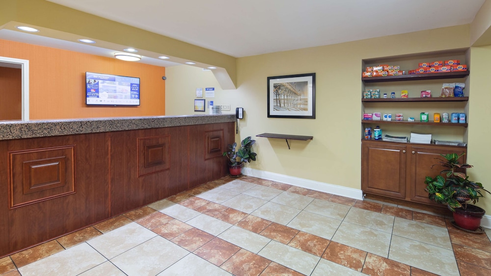 Best Western Ocean Sands Beach Resort 3/35