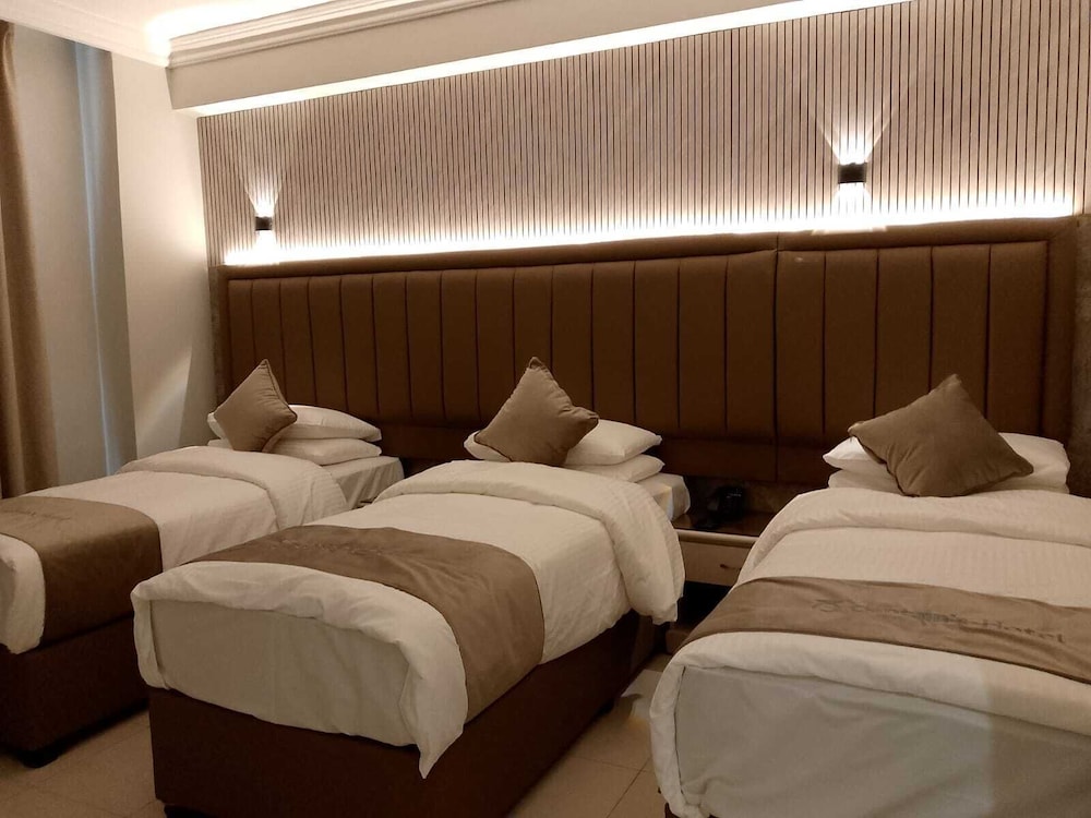 Captain S Hotel 16/58