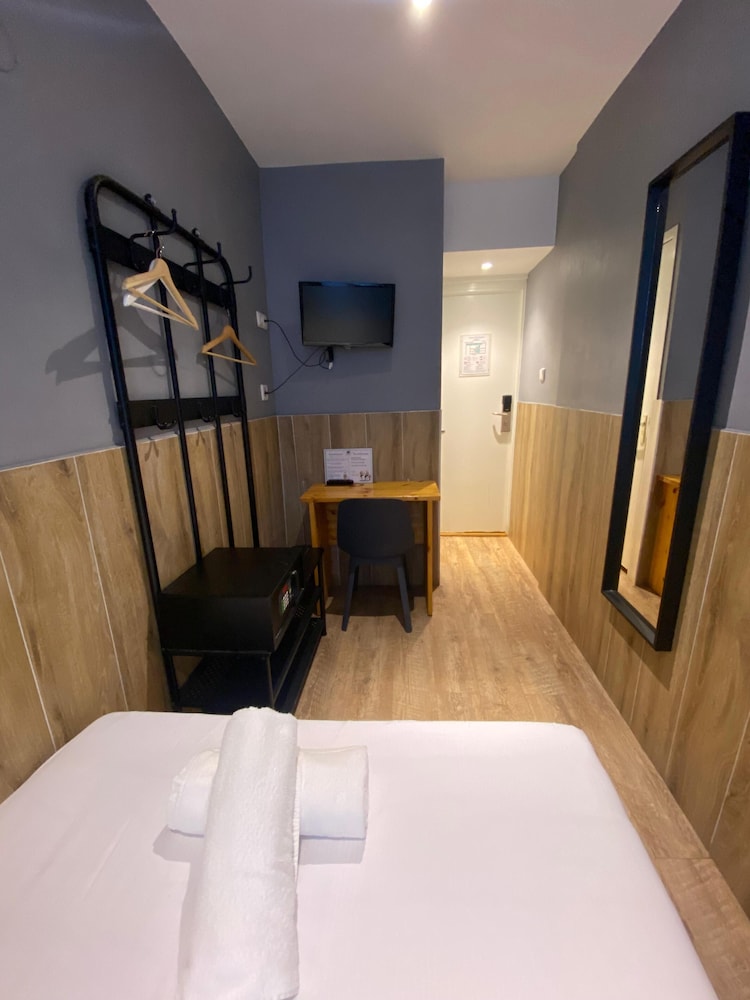 ECONOMY, DOUBLE BED