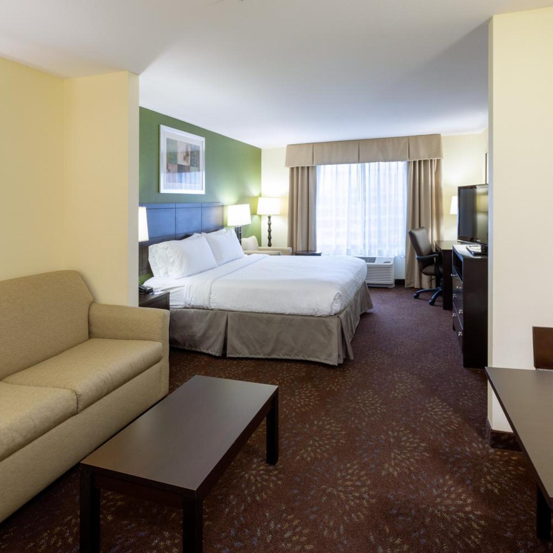 جناح بغرفة نوم واحدة لذوي الإعاقة، Holiday Inn Express Hotel Suites Rochester 5/9