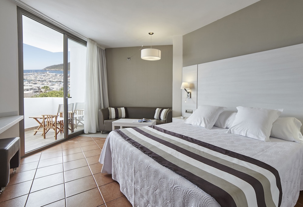 Superior, Double Bed, Sea View, Terrace