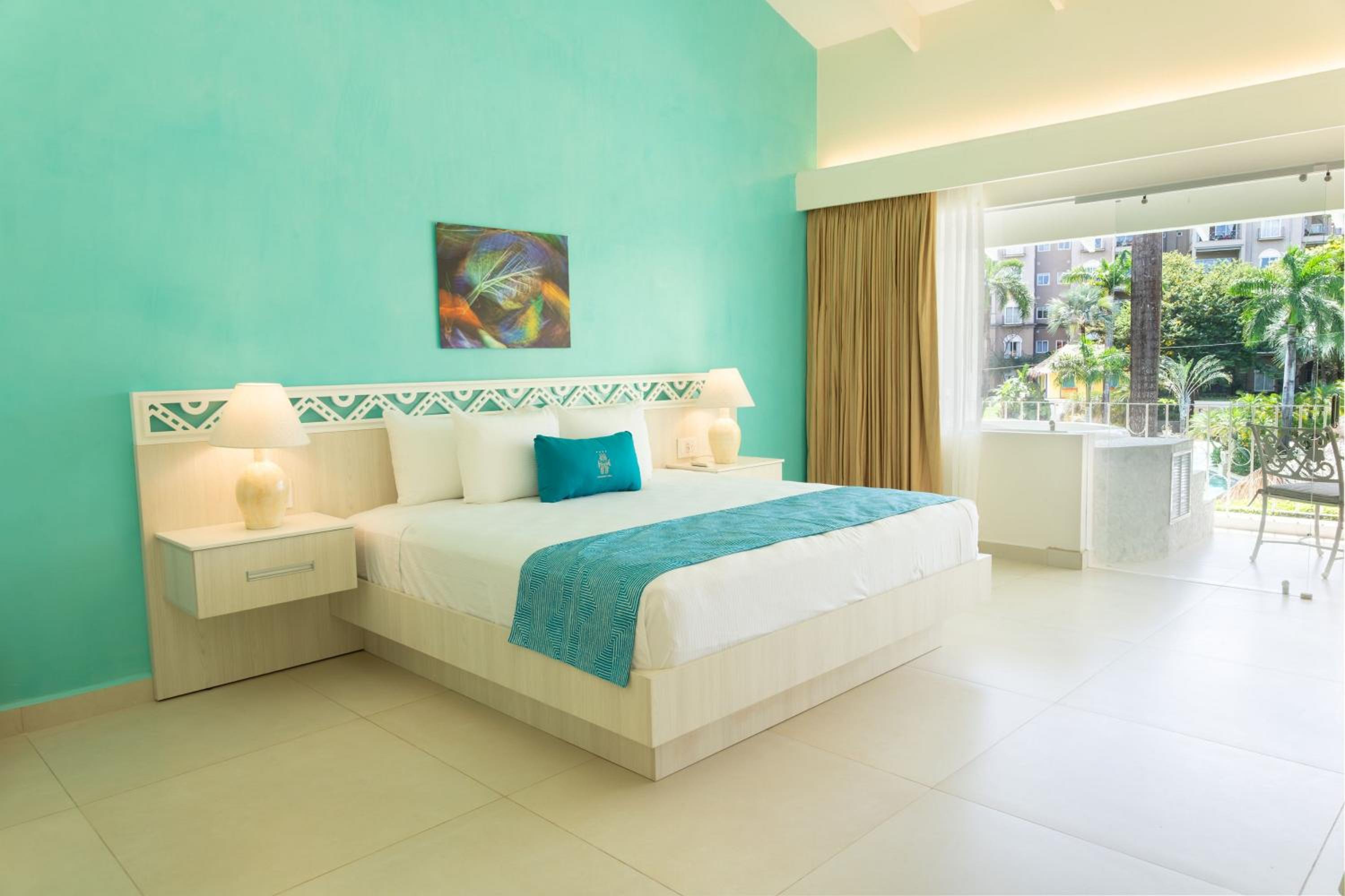 Tropicana, Premium, King Bed, Adult Only, Hot Tub