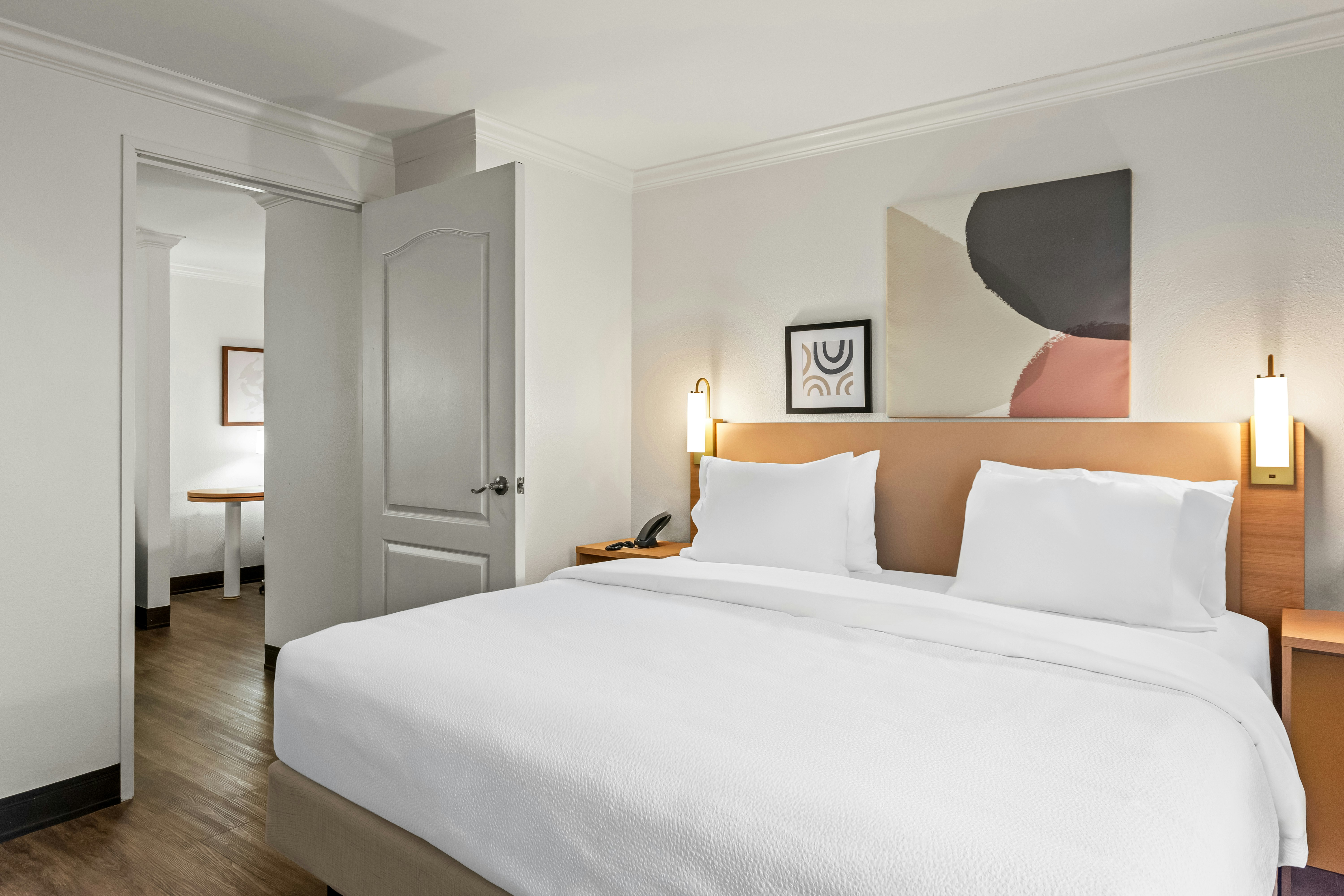 SUITE, 3 QUEEN BEDS