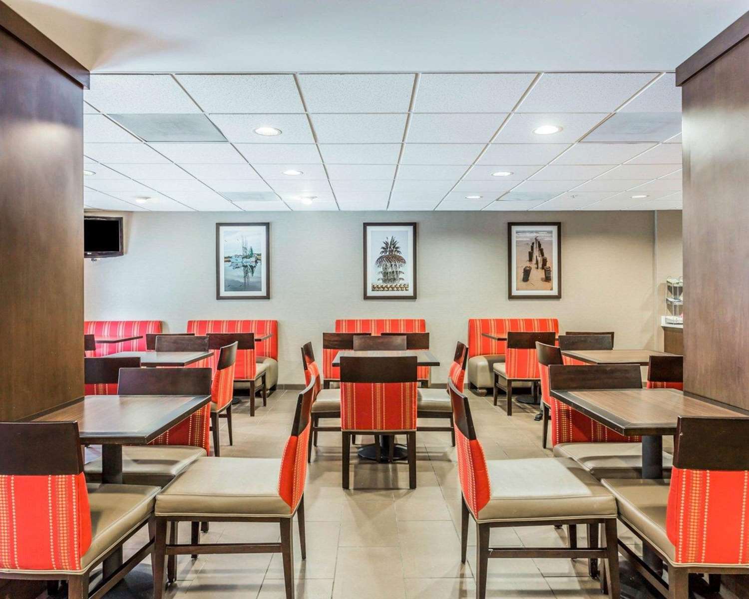 Comfort Suites At Isle Of Palms Connector 29/48