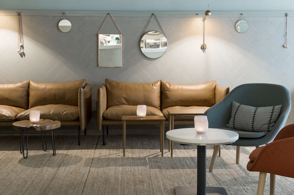 Petit Palace Hotel Tres 52/70