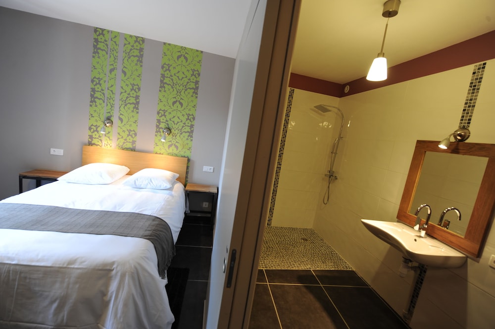 HOTEL CHATEAU DE PALAJA 20/68