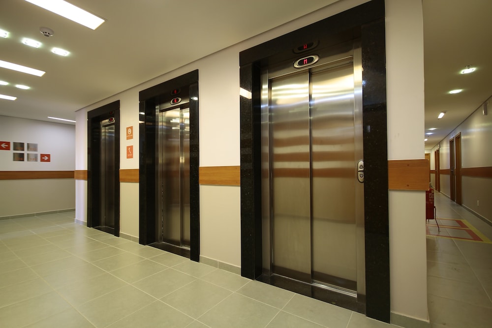 Hotel Express Vieiralves 25/50