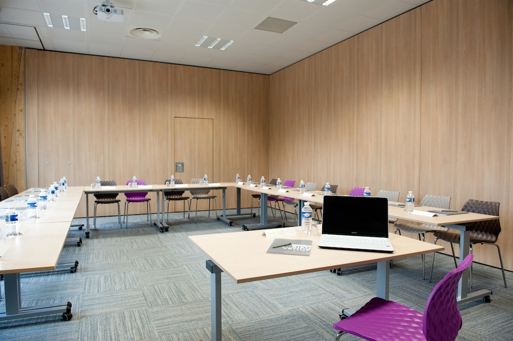 CAMPANILE LIMOGES CENTRE - GARE 28/70