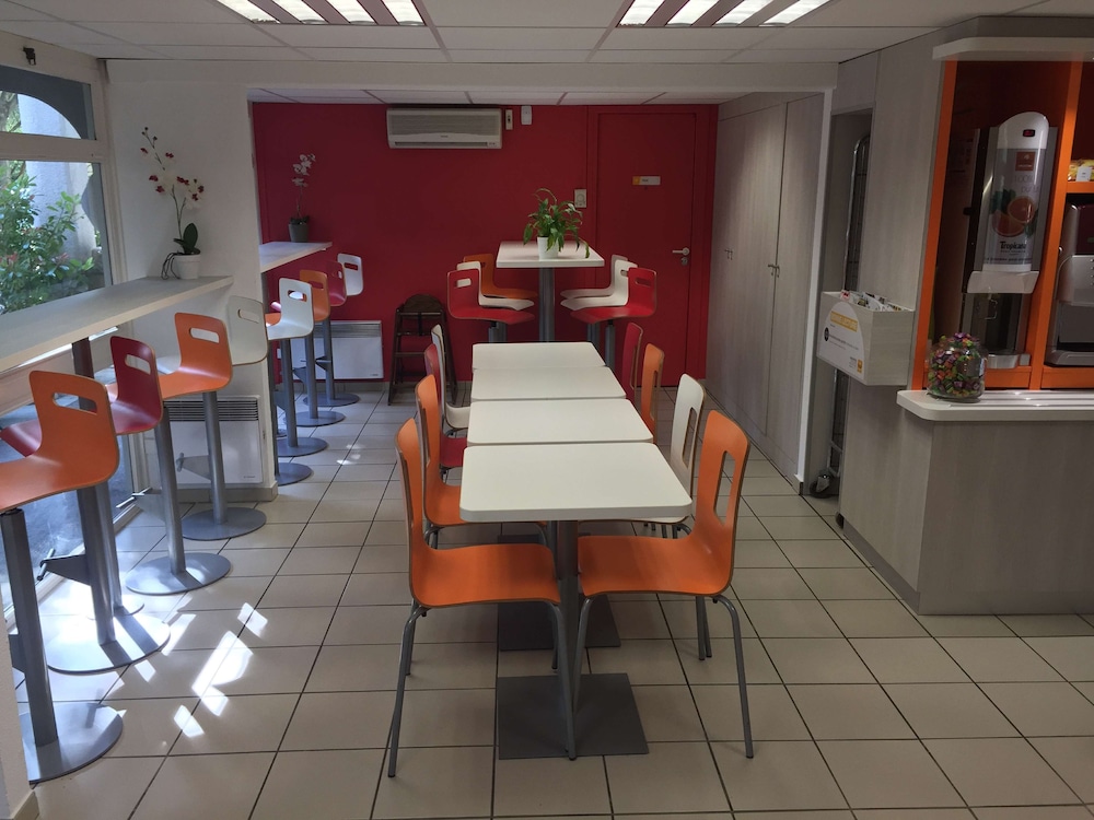 Premiere Classe Montpellier Ouest St Jean de Vedas 44/57