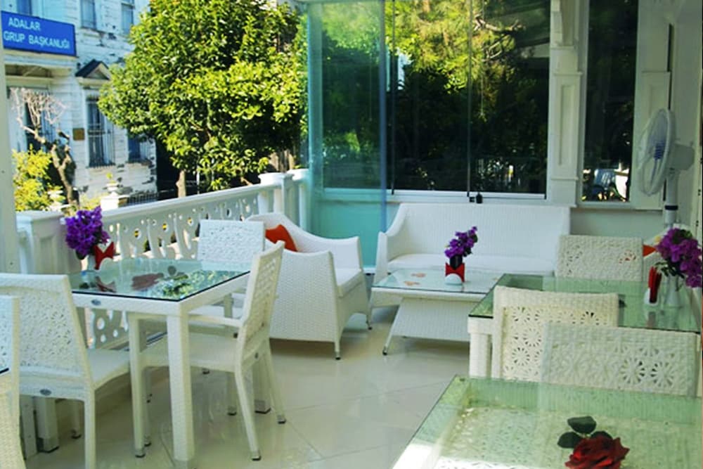 White Palace Otel 37/50