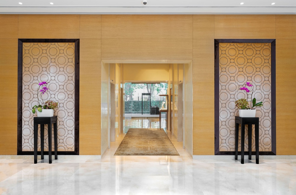 Taj Wellington Mews Luxury Residences 5/63
