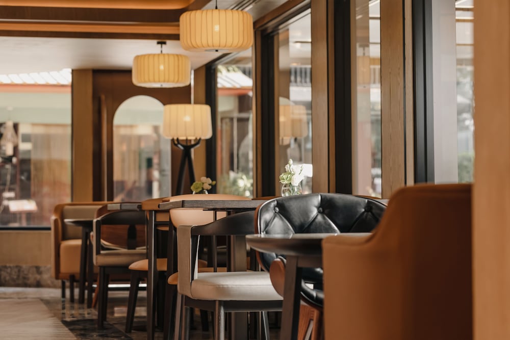 Court Wing Hotel Sukhumvit Bangkok 37/54