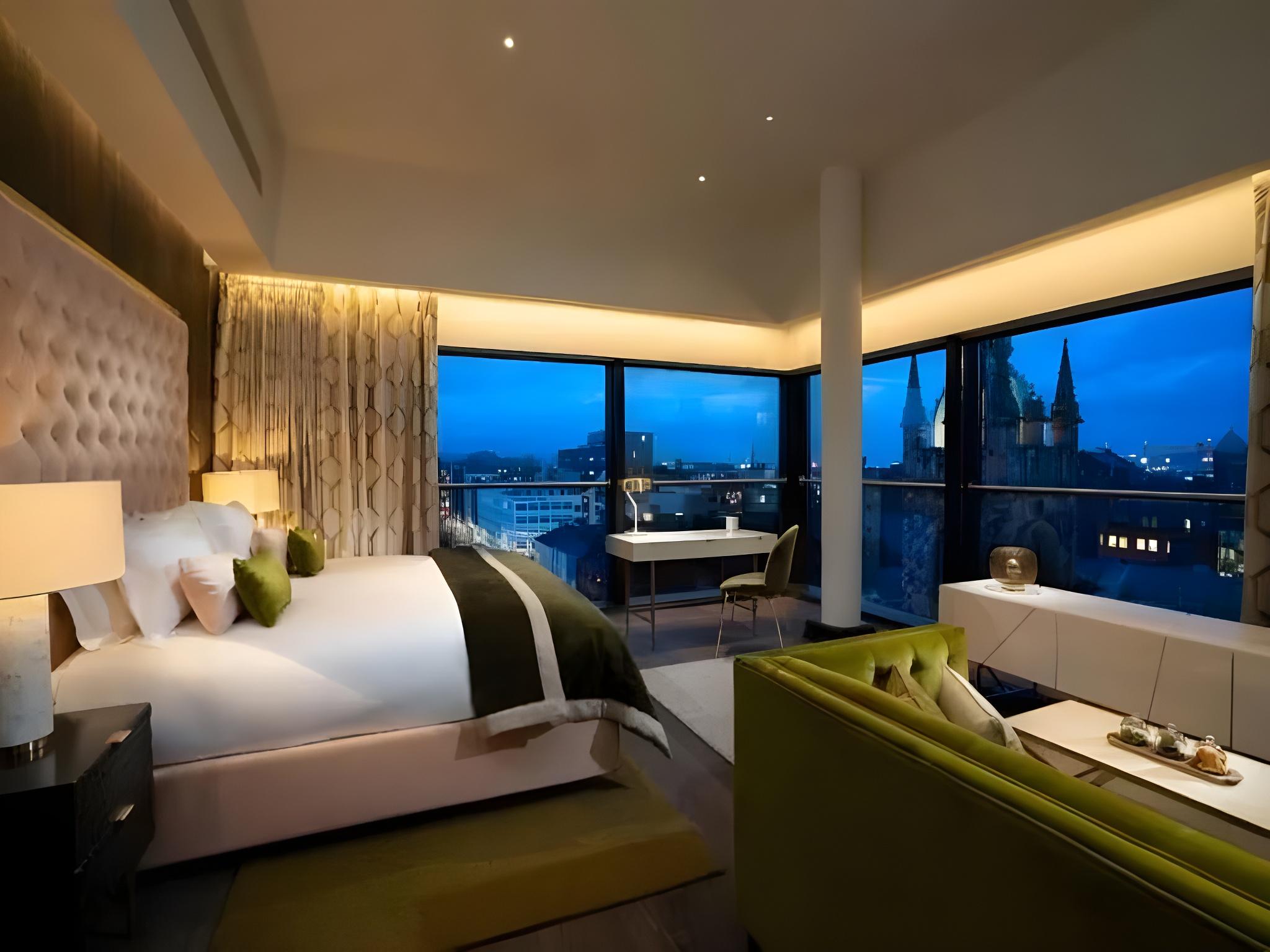 Penthouse Suite, Apartment
