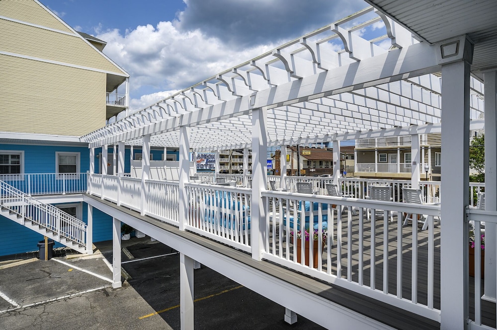 Madison Beach Motel 1/42