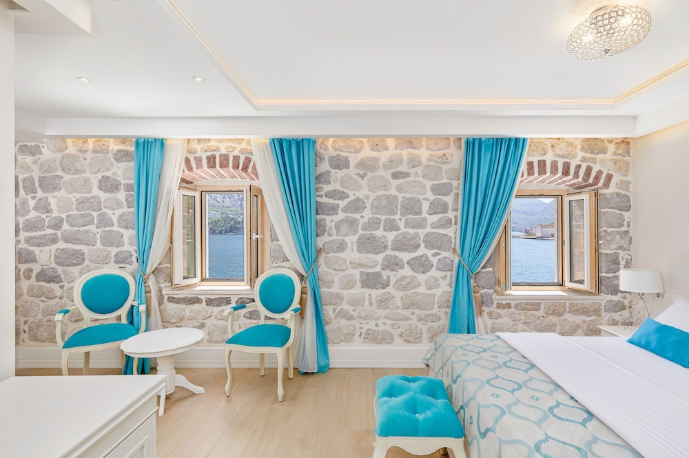 Hotel Libertas 42/69