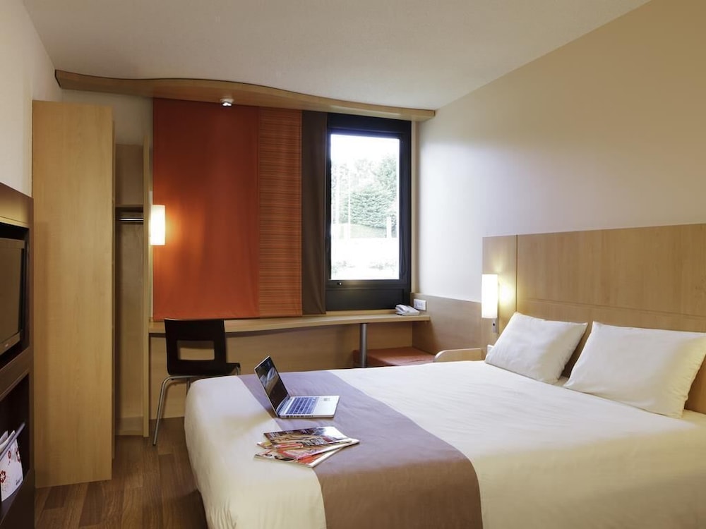 Ibis Guingamp - Coeur De Bretagne 24/63