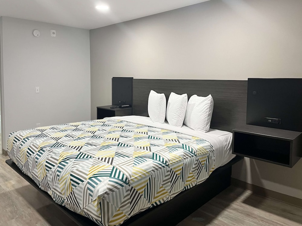 Motel6 Gonzales, LA - Baton Rouge / Geismar / Prairieville I-10 25/52