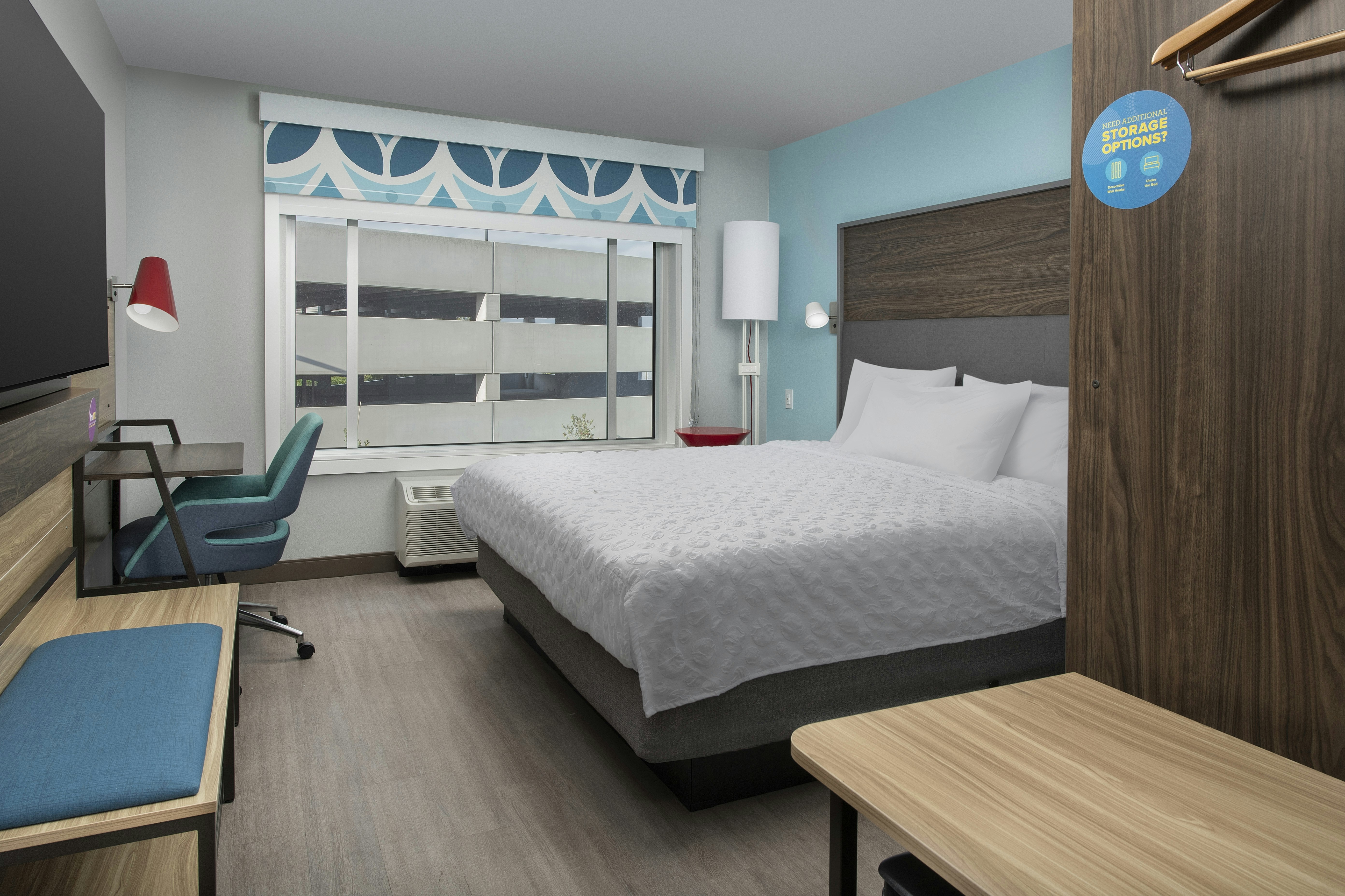 ROOM, KING BED