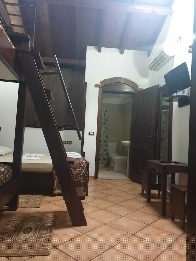 Hotel Guva Mangalem 1/61