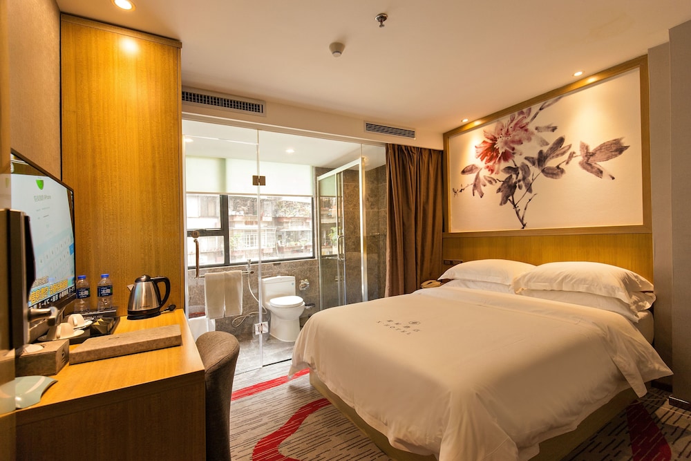 XingHe Hotel East Railway Branch 8/22