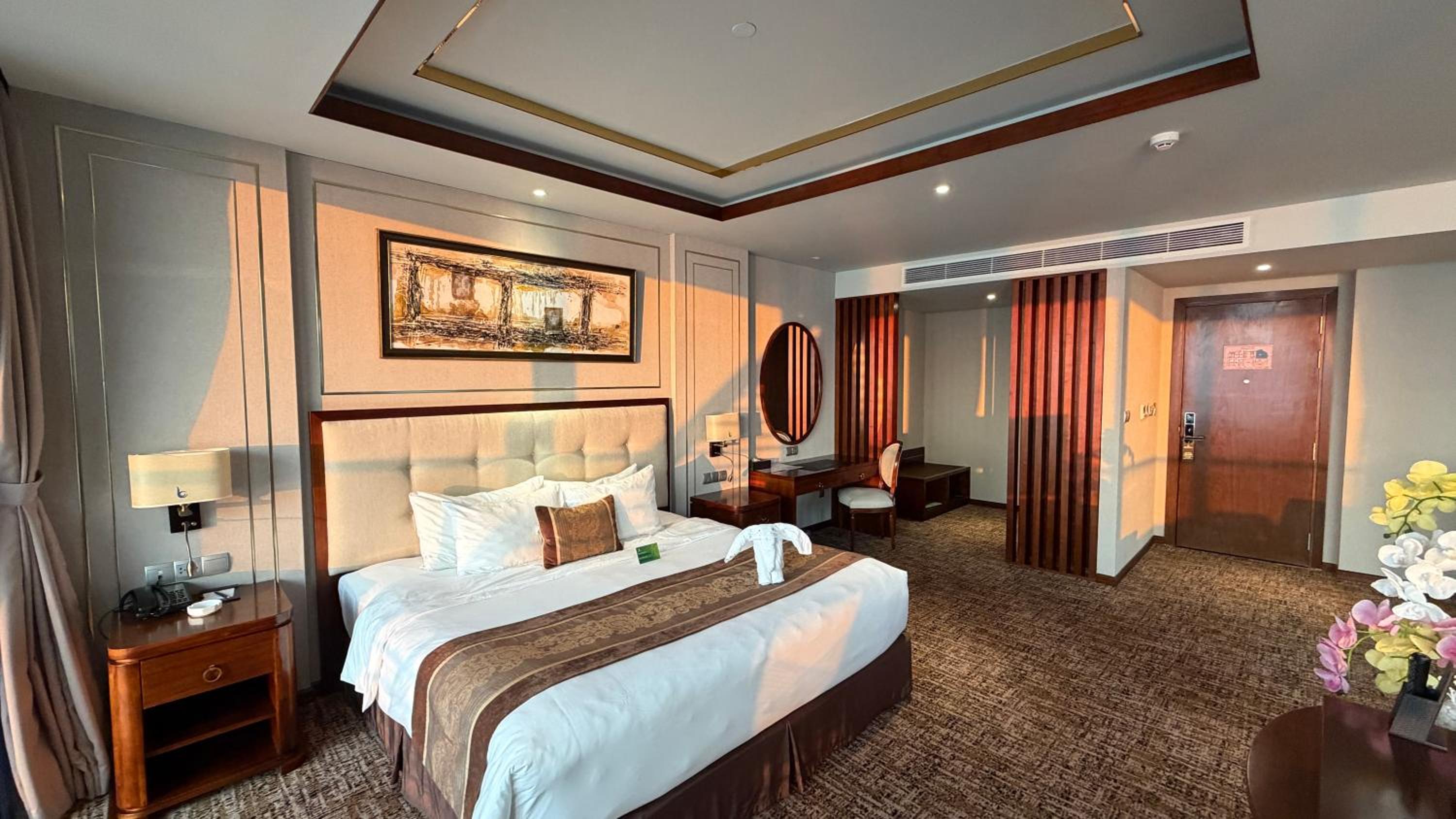Suite, King Bed, Sea Front